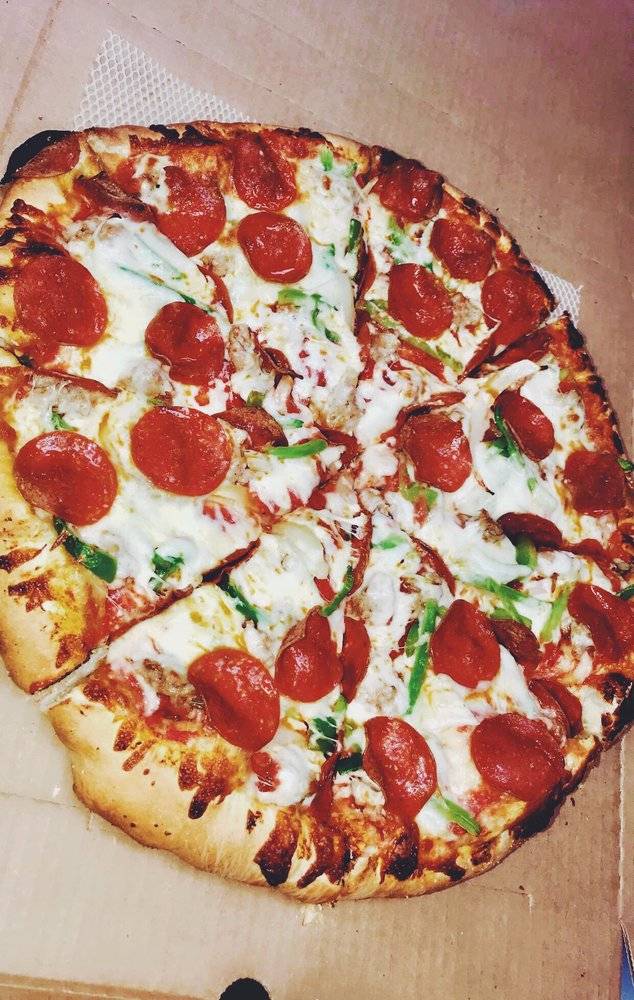 Village Pizza | restaurant | 616 University Ave, Madison, WI 53715, USA | 6082855956 OR +1 608-285-5956