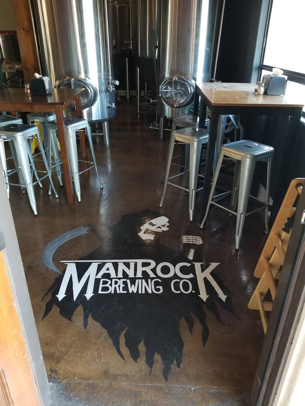 ManRock Brewing Company | restaurant | 1750 El Camino Real, Grover Beach, CA 93433, USA | 8052703089 OR +1 805-270-3089