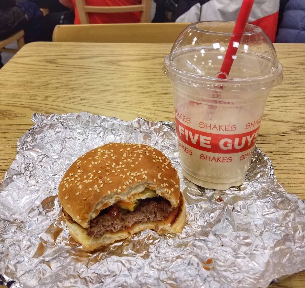 Five Guys | meal takeaway | 10 Cornerstone Square, Westford, MA 01886, USA | 9786926008 OR +1 978-692-6008