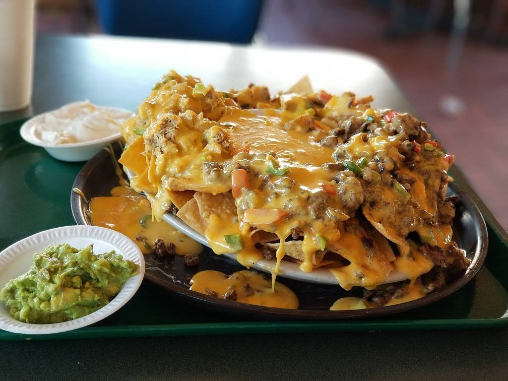 Chachos | restaurant | @ Tidwell, 5350 North Fwy I45, Houston, TX 77022, USA | 7135905500 OR +1 713-590-5500