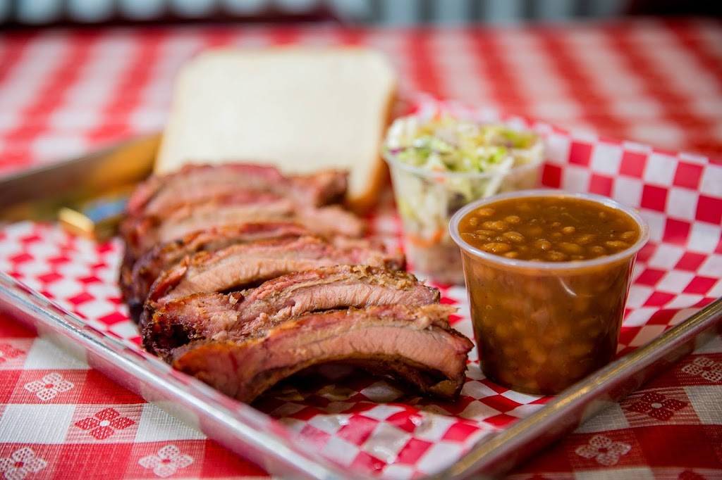 Big Boar Barbecue | restaurant | 510 Commerce St, West Salem, WI 54669, USA | 6086120387 OR +1 608-612-0387