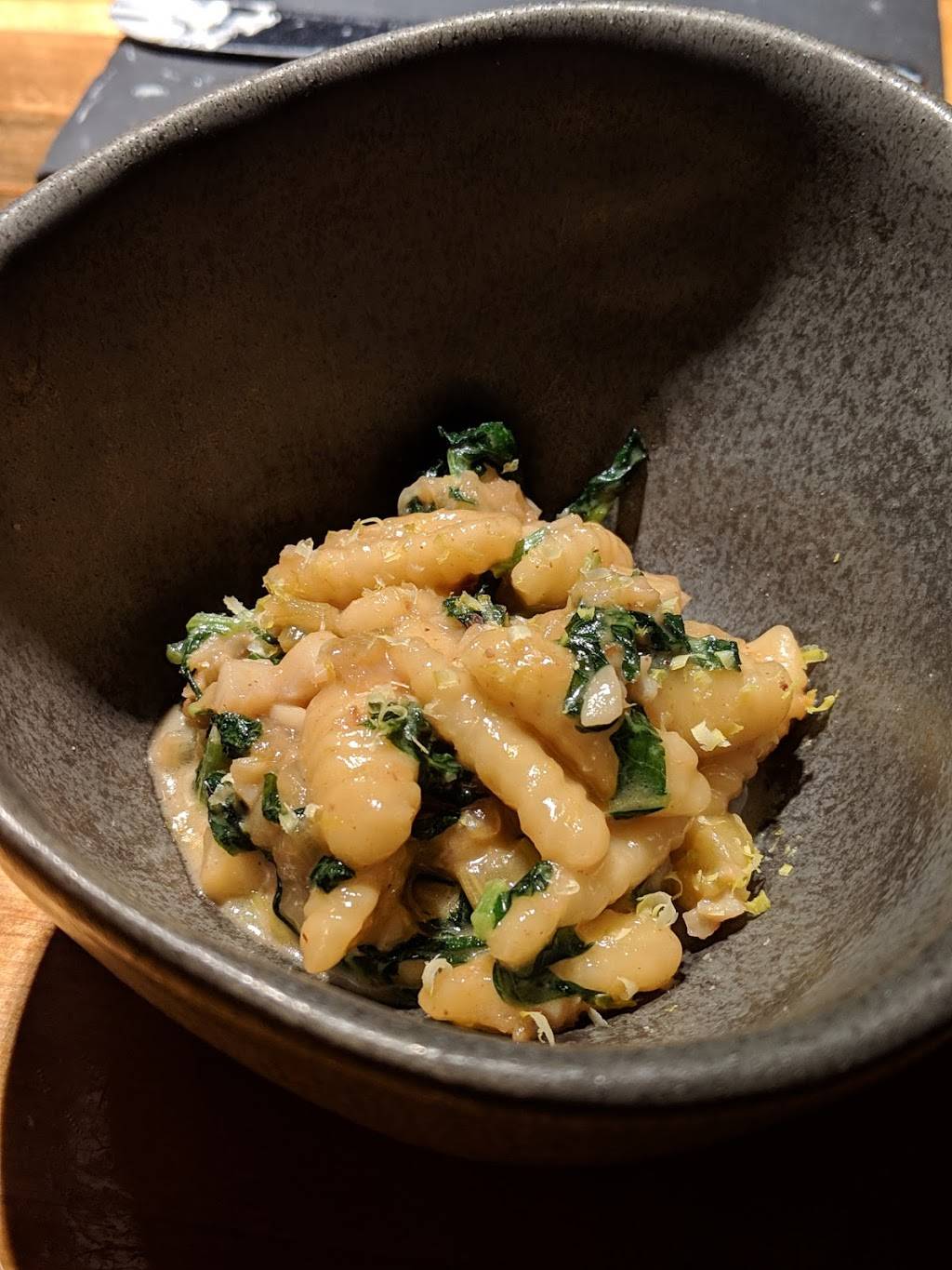 Hugos | restaurant | 88 Middle St, Portland, ME 04101, USA | 2077748538 OR +1 207-774-8538