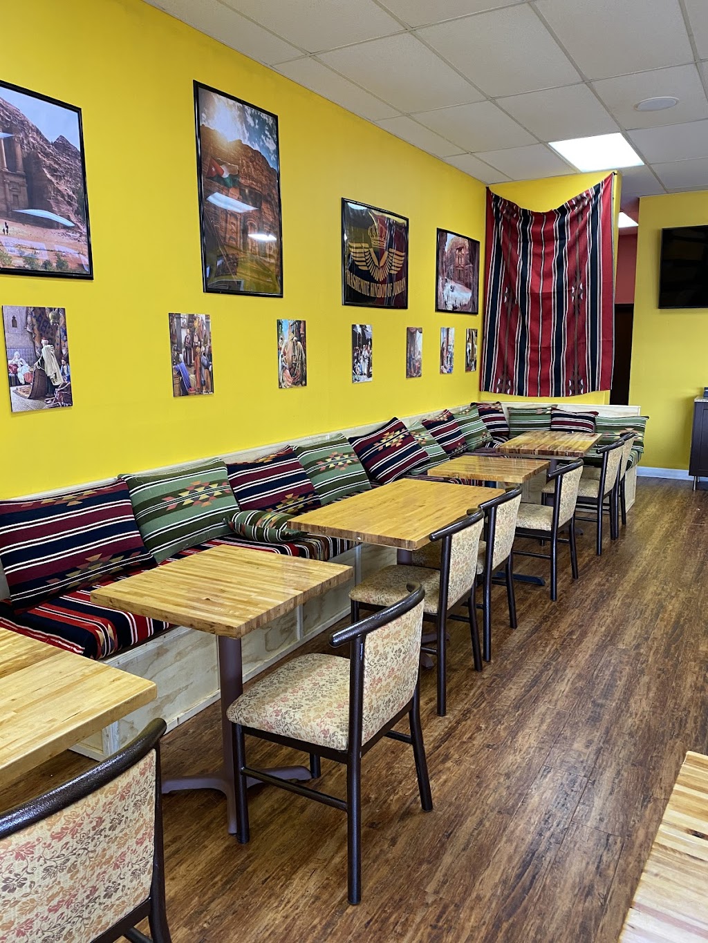 Queen of Mediterranean | restaurant | 12247 W 87th St Pkwy, Lenexa, KS 66215, USA | 9132328721 OR +1 913-232-8721