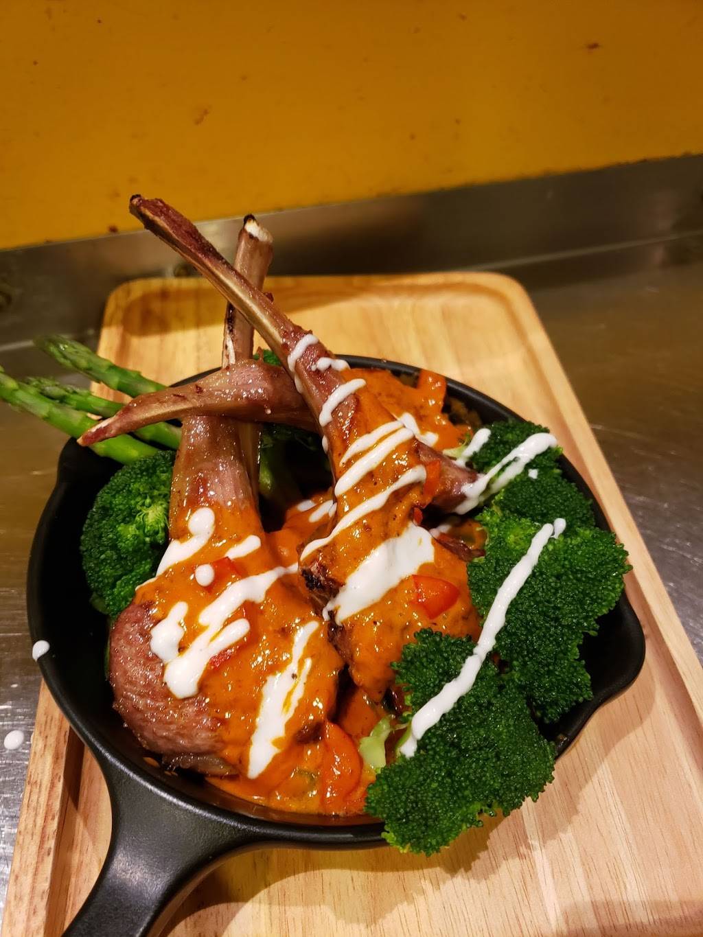 MThai | restaurant | 875 N Main St #303, Alpharetta, GA 30009, USA | 7708645651 OR +1 770-864-5651