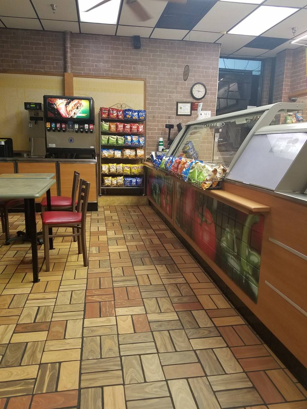 Subway | restaurant | 3171 Garden Rd Space D11 Huffman Mill Plaza, Burlington, NC 27215, USA | 3365380734 OR +1 336-538-0734