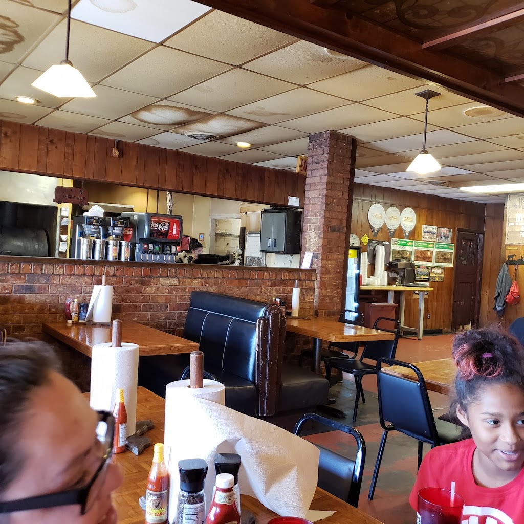 J&M BBQ | restaurant | 3605 34th St, Lubbock, TX 79410, USA | 8067961164 OR +1 806-796-1164