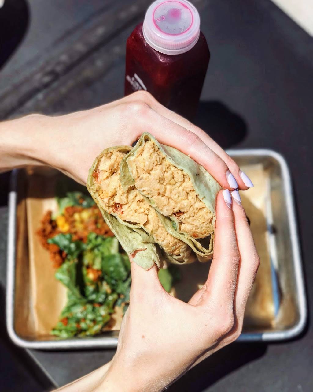 Green Brothers Juice & Smoothie Co | restaurant | 7802a Fairview Rd, Charlotte, NC 28226, USA | 8032002464 OR +1 803-200-2464