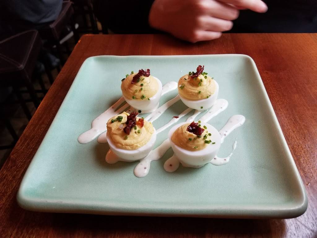 The Waiting Room | restaurant | 2327 NW Kearney St, Portland, OR 97210, USA | 5034774380 OR +1 503-477-4380