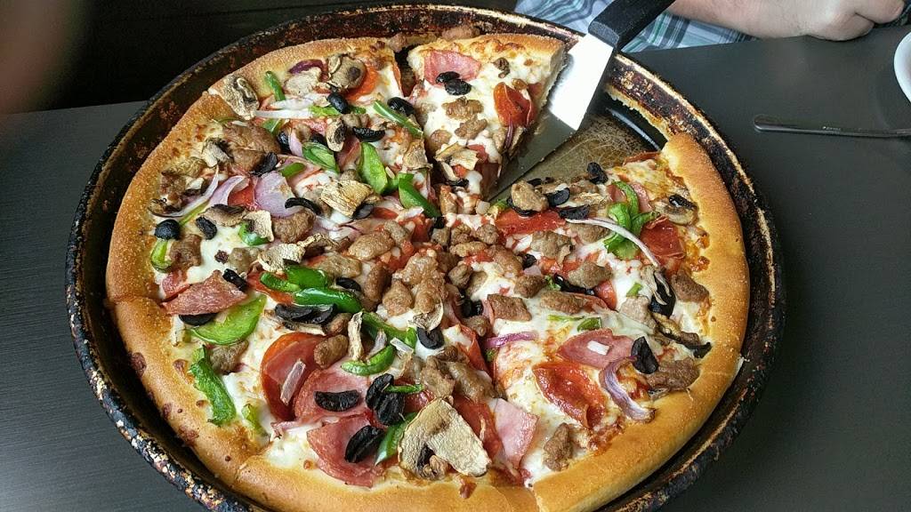 Pizza Hut | meal takeaway | 1209 W Ehringhaus St, Elizabeth City, NC 27909, USA | 2523383964 OR +1 252-338-3964