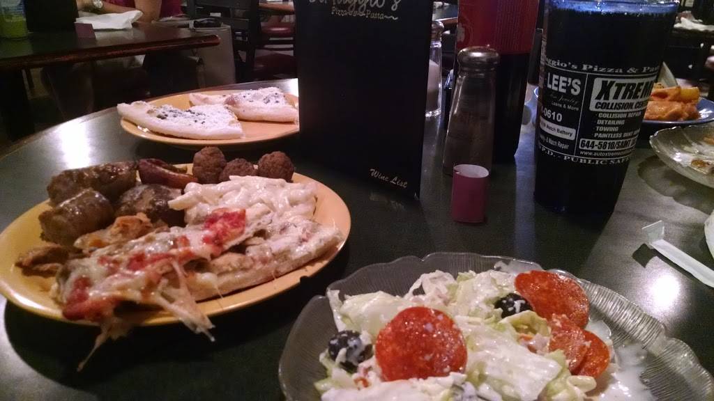 Dimaggios Italian Restaurant | restaurant | 808 Broadway, Highland, IL 62249, USA | 6186541977 OR +1 618-654-1977