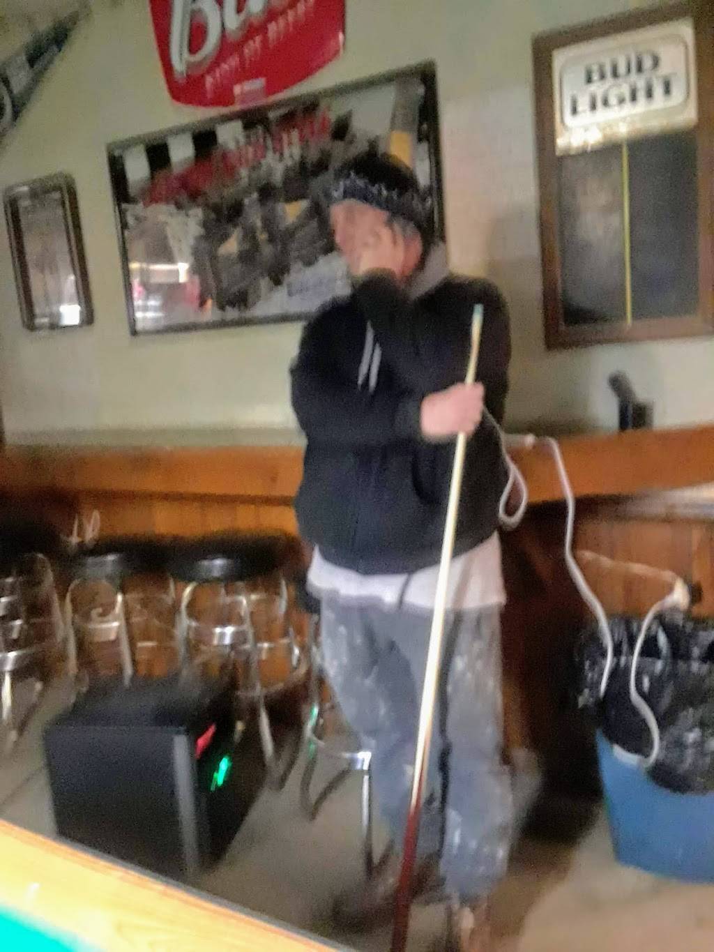 Wooden Nickel | restaurant | 2724 Madison Ave, Indianapolis, IN 46225, USA | 3177843817 OR +1 317-784-3817