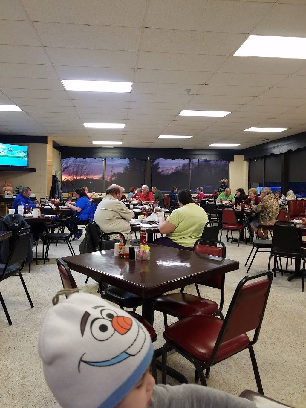 Skippers Forsyths Bar-B-Q | restaurant | 2362 N Garnett St, Henderson, NC 27537, USA | 2524385228 OR +1 252-438-5228