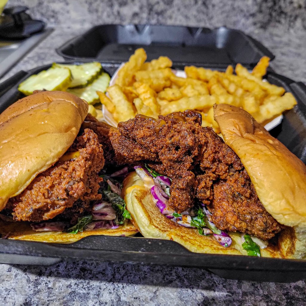 Daves Hot Chicken | restaurant | 1567 N Cooper Rd, Gilbert, AZ 85233, USA | 4809038220 OR +1 480-903-8220