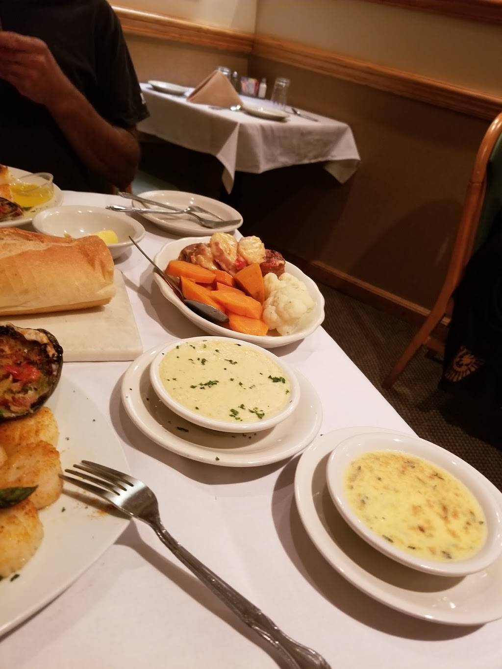 Georgines | restaurant | 1320 Newport Rd, Bristol, PA 19007, USA | 2157850564 OR +1 215-785-0564