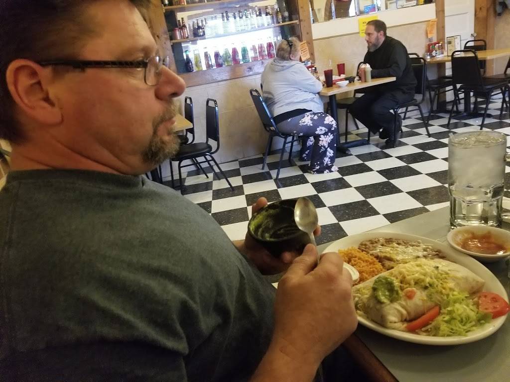 Amigos Restaurant | restaurant | 306 N Galena Ave, Freeport, IL 61032, USA | 8152330503 OR +1 815-233-0503