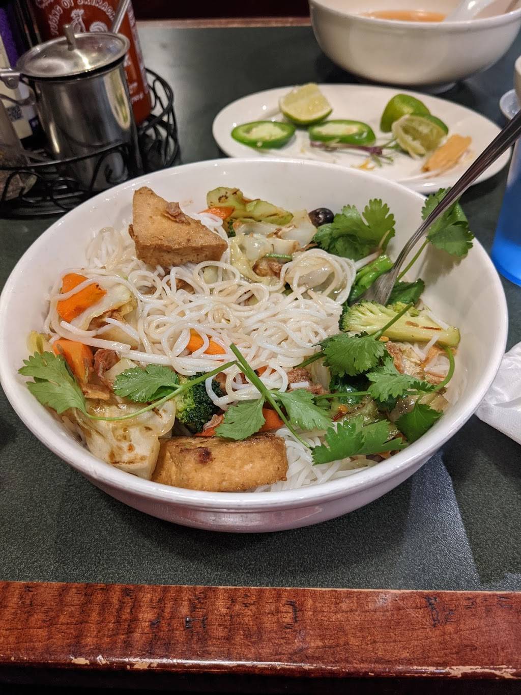 Pho Khang | restaurant | 8283 S Akron St Ste 140, Centennial, CO 80112, USA | 3037922200 OR +1 303-792-2200