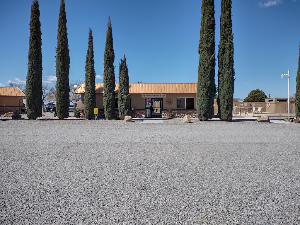 Roadrunner Kafé (Café) | restaurant | 700 Virginia Ave, Willcox, AZ 85643, USA | 5202536997 OR +1 520-253-6997