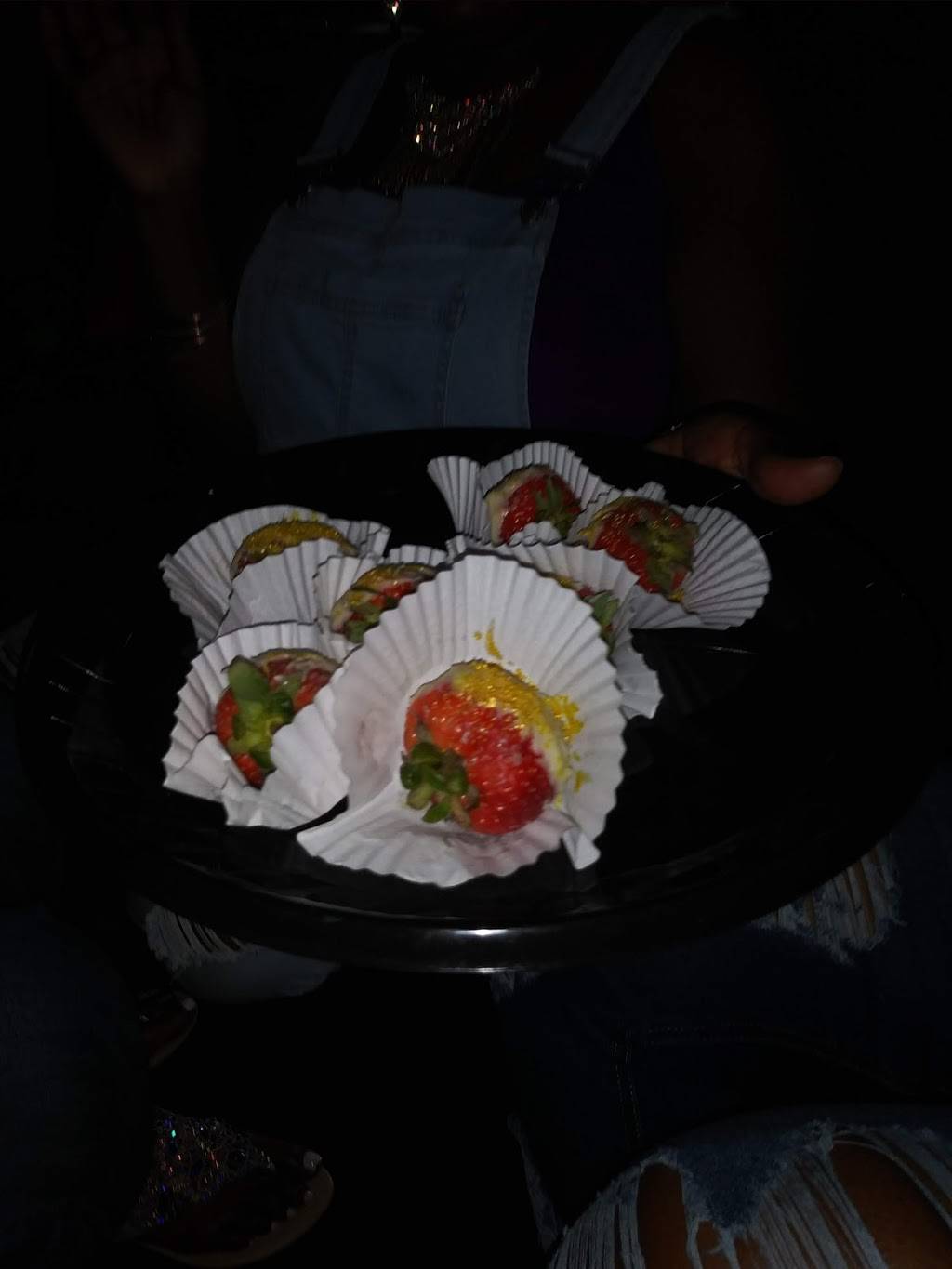 Sharks Fish & Chicken | restaurant | 208 Skyland Blvd E, Tuscaloosa, AL 35405, USA | 2056505133 OR +1 205-650-5133