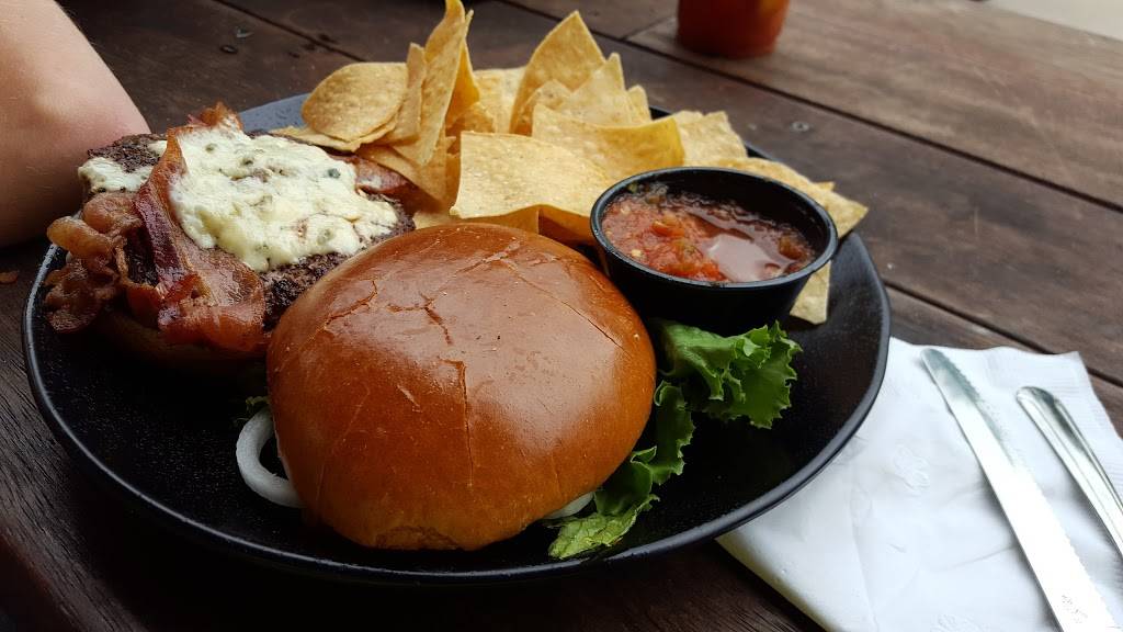 Fox Harbor | restaurant | 348 S Washington St, Green Bay, WI 54301, USA | 9205938327 OR +1 920-593-8327