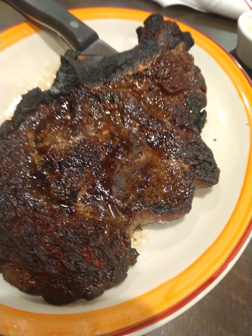 Monroes Restaurant | restaurant | 199 Post Ave, Westbury, NY 11590, USA | 5164164181 OR +1 516-416-4181