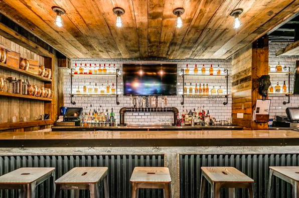 Wayward Smokehouse | restaurant | 1117 S Charles St, Baltimore, MD 21230, USA | 4102232269 OR +1 410-223-2269