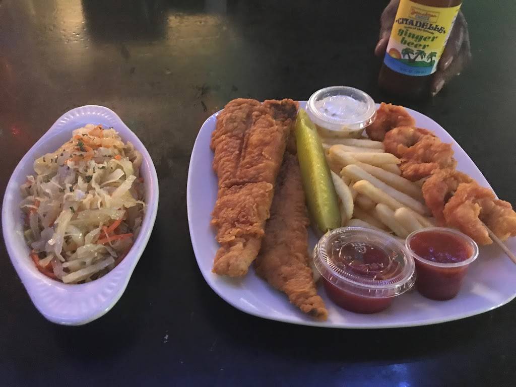 Island Breeze | restaurant | 2225 Mosquito Beach Rd, Charleston, SC 29412, USA | 8437951645 OR +1 843-795-1645