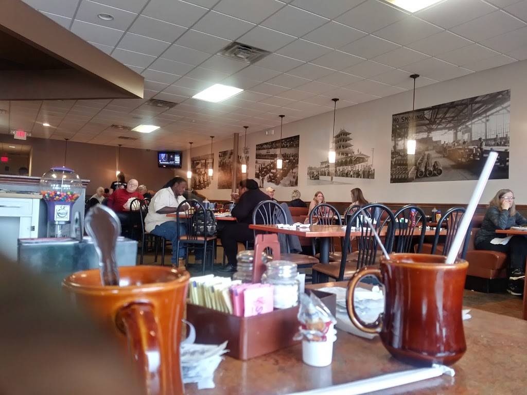 Flap Jacks | restaurant | 7435 W 10th St, Indianapolis, IN 46214, USA | 3172730123 OR +1 317-273-0123