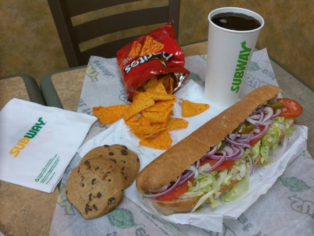 Subway | restaurant | Preston Towne Crossing S/C, 4901 W Park Blvd #531, Plano, TX 75093, USA | 9728677823 OR +1 972-867-7823