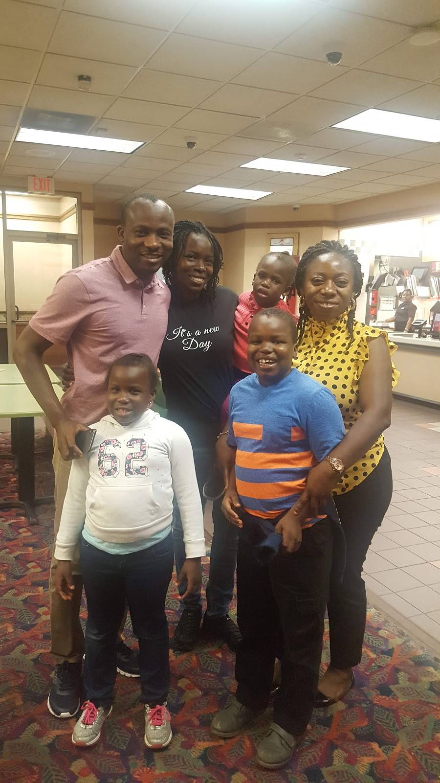 Wendys | restaurant | 39 Squire Rd, Revere, MA 02151, USA | 7818536690 OR +1 781-853-6690