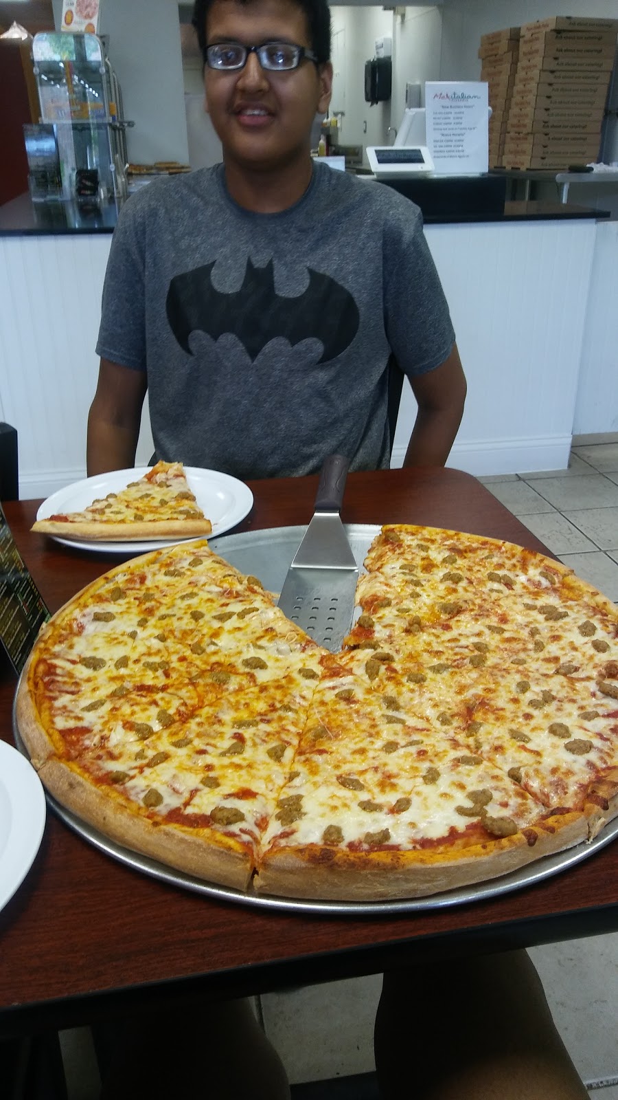 Mexitalian pizzeria | restaurant | 1193 Payne Ave, St Paul, MN 55130, USA | 6517720101 OR +1 651-772-0101