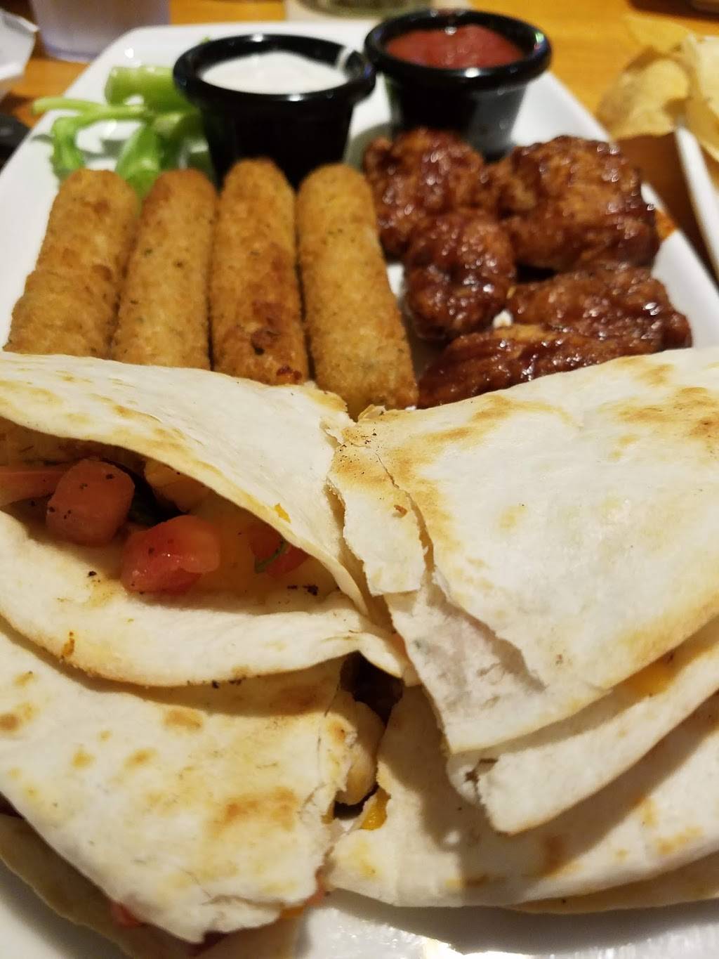 Applebees Grill + Bar | restaurant | 2437 E M 21, Corunna, MI 48817, USA | 9897202727 OR +1 989-720-2727