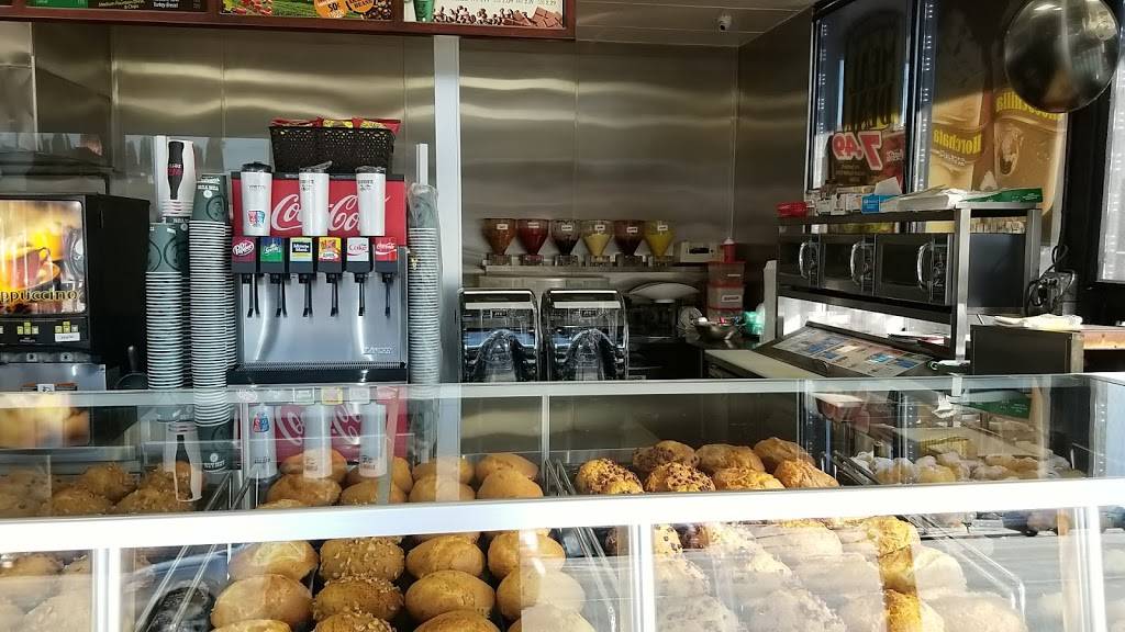 Yum Yum Donuts | cafe | 1976 La Cienega Blvd, Los Angeles, CA 90034, USA | 3108366061 OR +1 310-836-6061