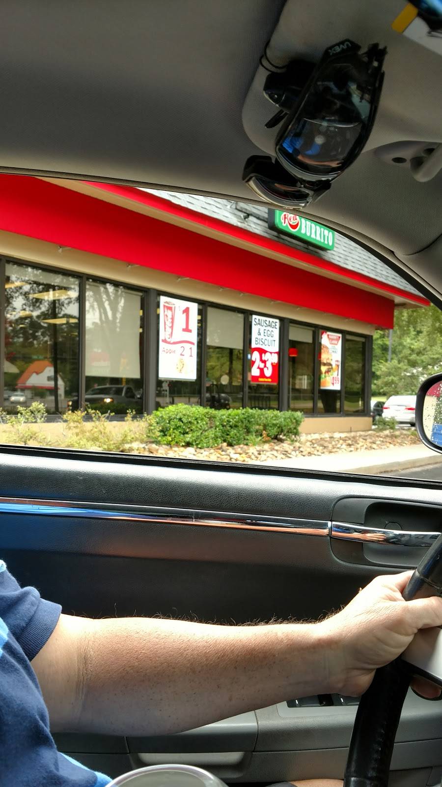 Hardees | restaurant | 10 N W Santa Fe Blvd, High Springs, FL 32643, USA | 3864541933 OR +1 386-454-1933