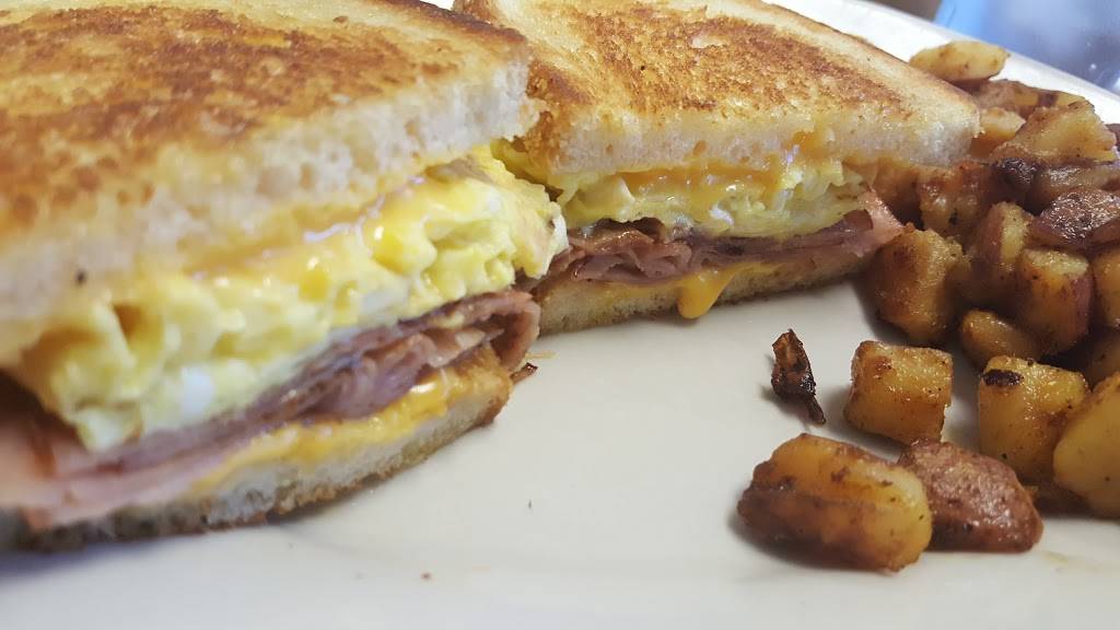 Royal Palm Grill 2 | restaurant | 436 N Krome Ave, Homestead, FL 33030, USA | 7863773626 OR +1 786-377-3626