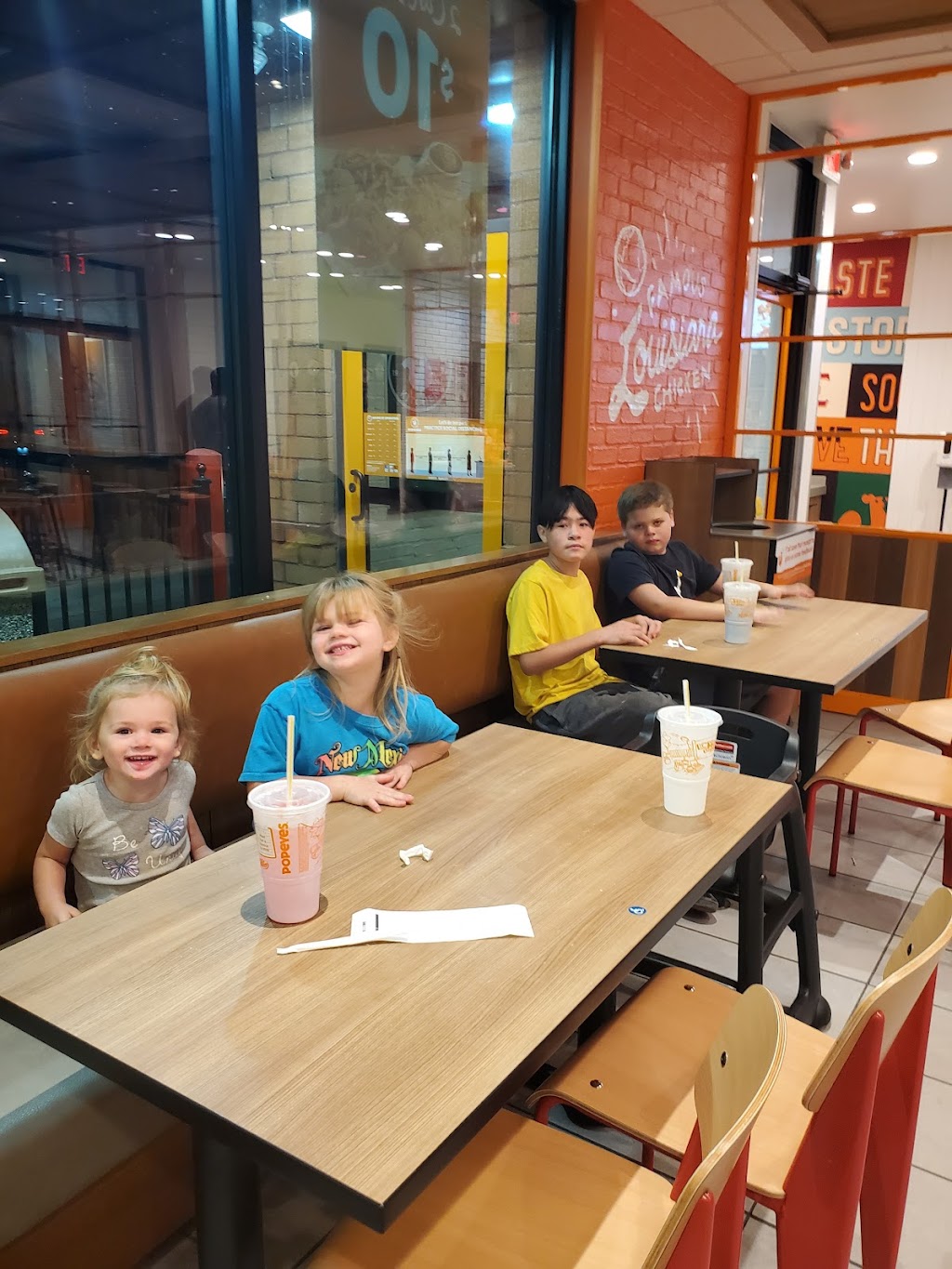 Popeyes Louisiana Kitchen | restaurant | 18739 S Nogales Hwy, Green Valley, AZ 85614, USA | 5202686490 OR +1 520-268-6490