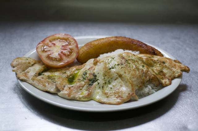 El Bochinche Restaurant | restaurant | 12743 SW 42nd St, Miami, FL 33175, USA | 3054807667 OR +1 305-480-7667