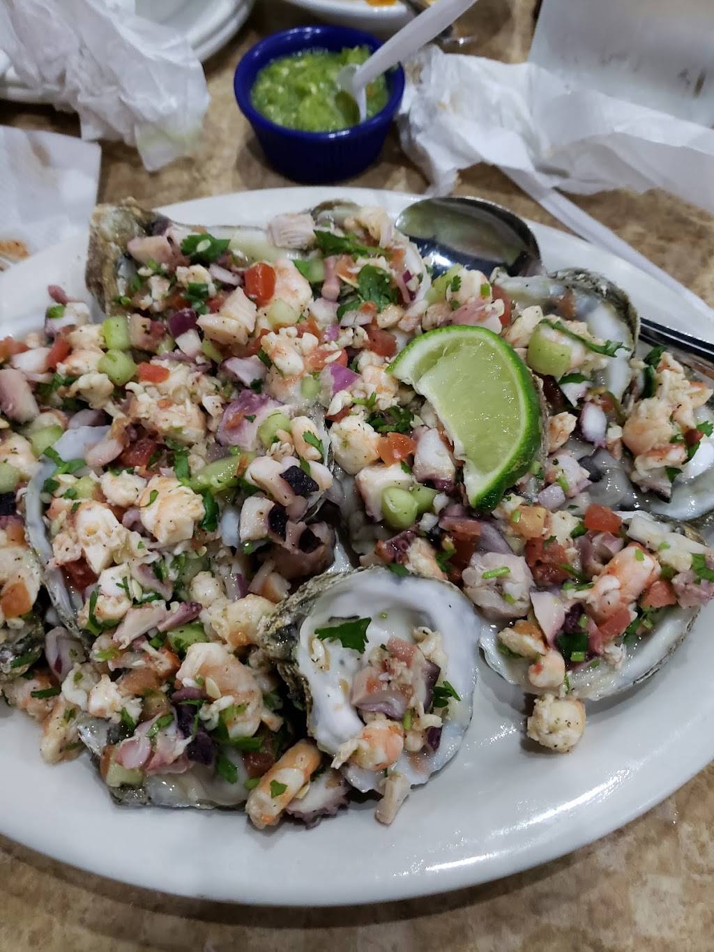 Mariscos La Sirena | restaurant | 1964 Vermont St, Blue Island, IL 60406, USA | 7089269006 OR +1 708-926-9006