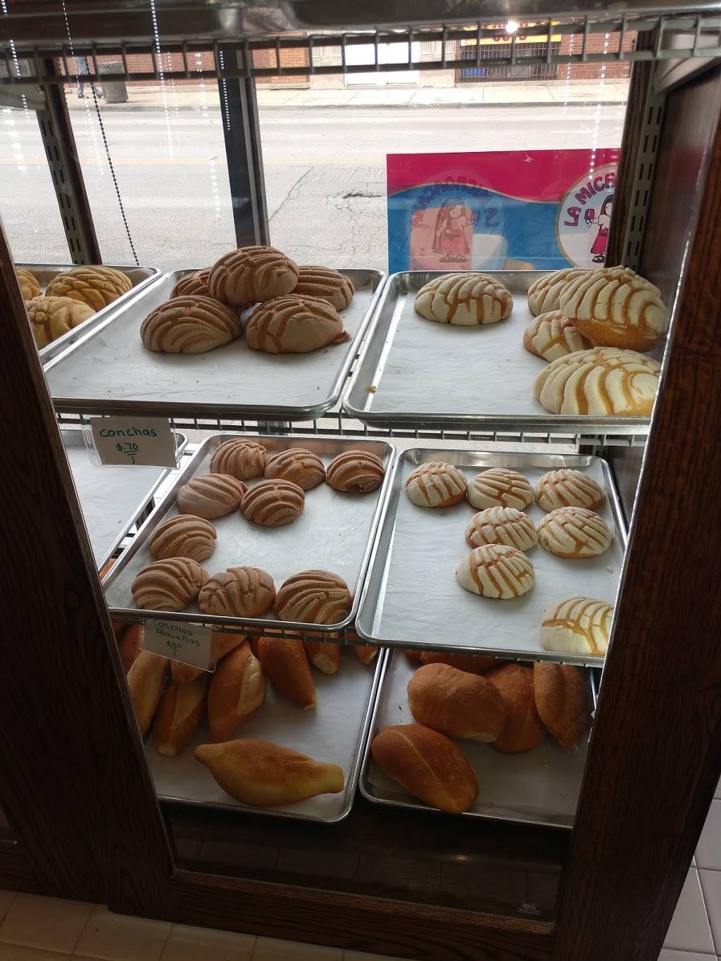 Monarca Panaderia y Pasteleria | bakery | 4407 N Kimball Ave, Chicago, IL 60618, USA | 8722085428 OR +1 872-208-5428