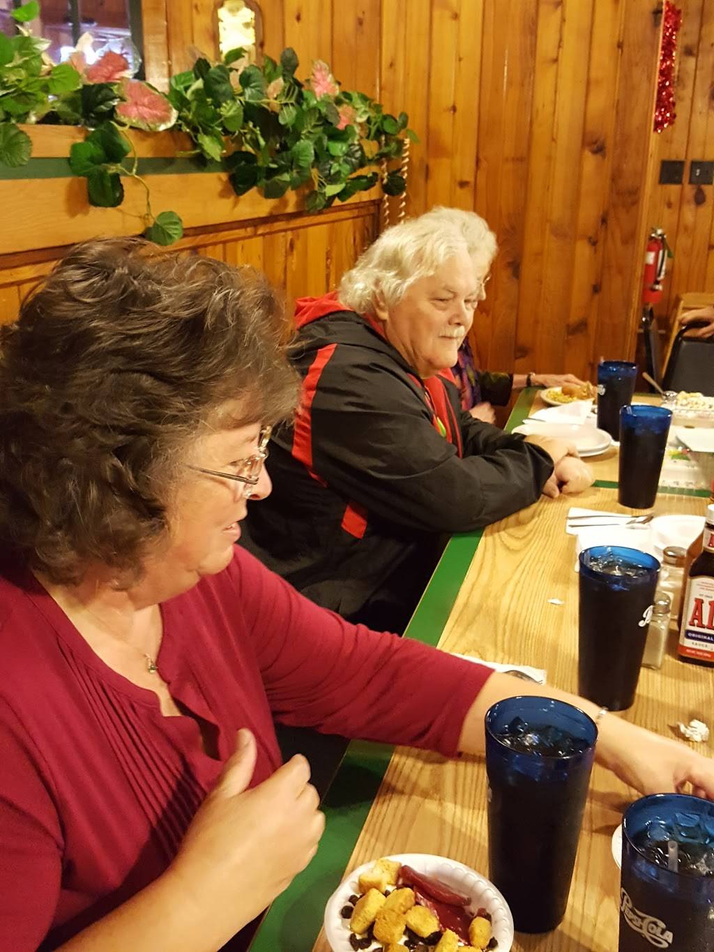 Southern Sizzler | restaurant | 1405 S Madison St, Whiteville, NC 28472, USA | 9106401861 OR +1 910-640-1861