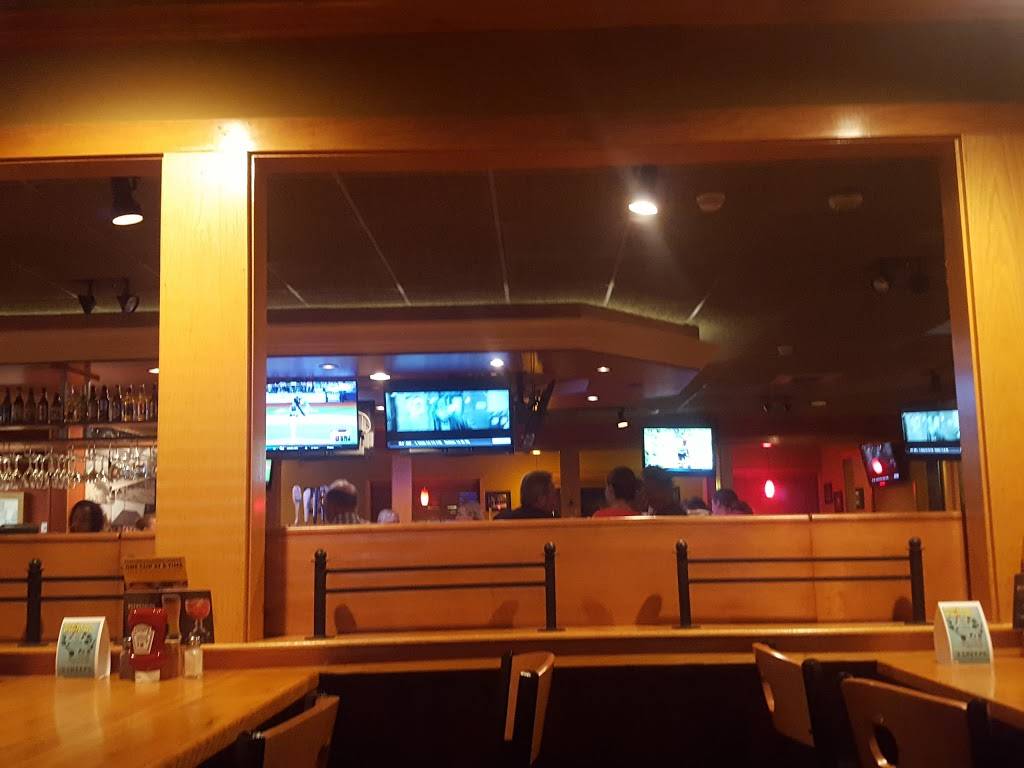 Applebees Grill + Bar | restaurant | 2680 Cranston Rd, Beloit, WI 53511, USA | 6083659156 OR +1 608-365-9156