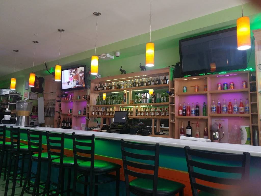 Encuentro Latino | restaurant | 37-29 103rd St, Flushing, NY 11368, USA | 7187794245 OR +1 718-779-4245