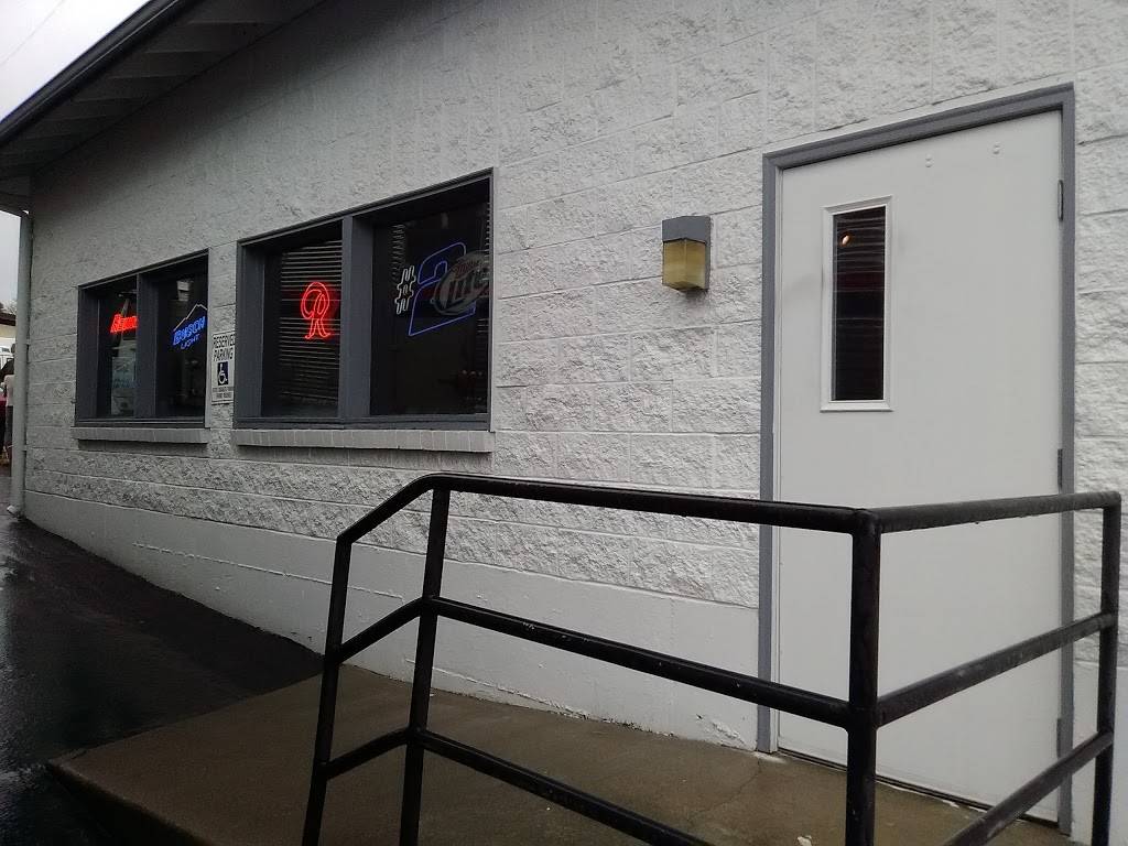 A & C Sports Bar | restaurant | 3249 Perry Ave, Bremerton, WA 98310, USA | 3603773248 OR +1 360-377-3248