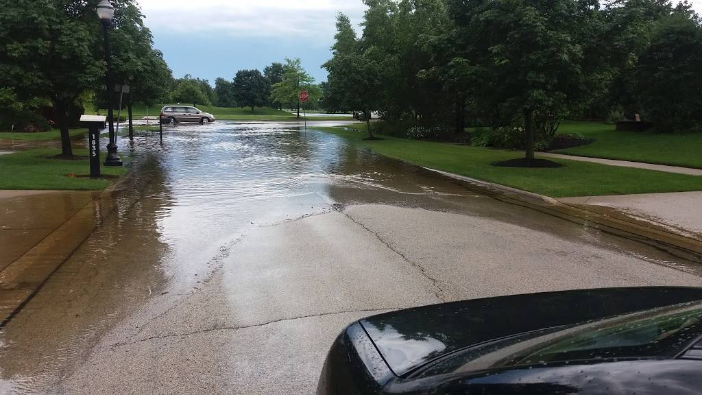 Lake Charles Grill | restaurant | 250 W Greggs Pkwy, Vernon Hills, IL 60061, USA | 8476806100 OR +1 847-680-6100