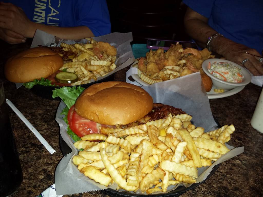 Pine Tree Lodge | restaurant | 3296 Pine Tree Rd, Beaumont, TX 77705, USA | 4097961600 OR +1 409-796-1600