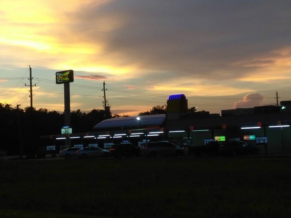 Sonic Drive-In | restaurant | 14502 FM 2100, Crosby, TX 77532, USA | 2813285571 OR +1 281-328-5571