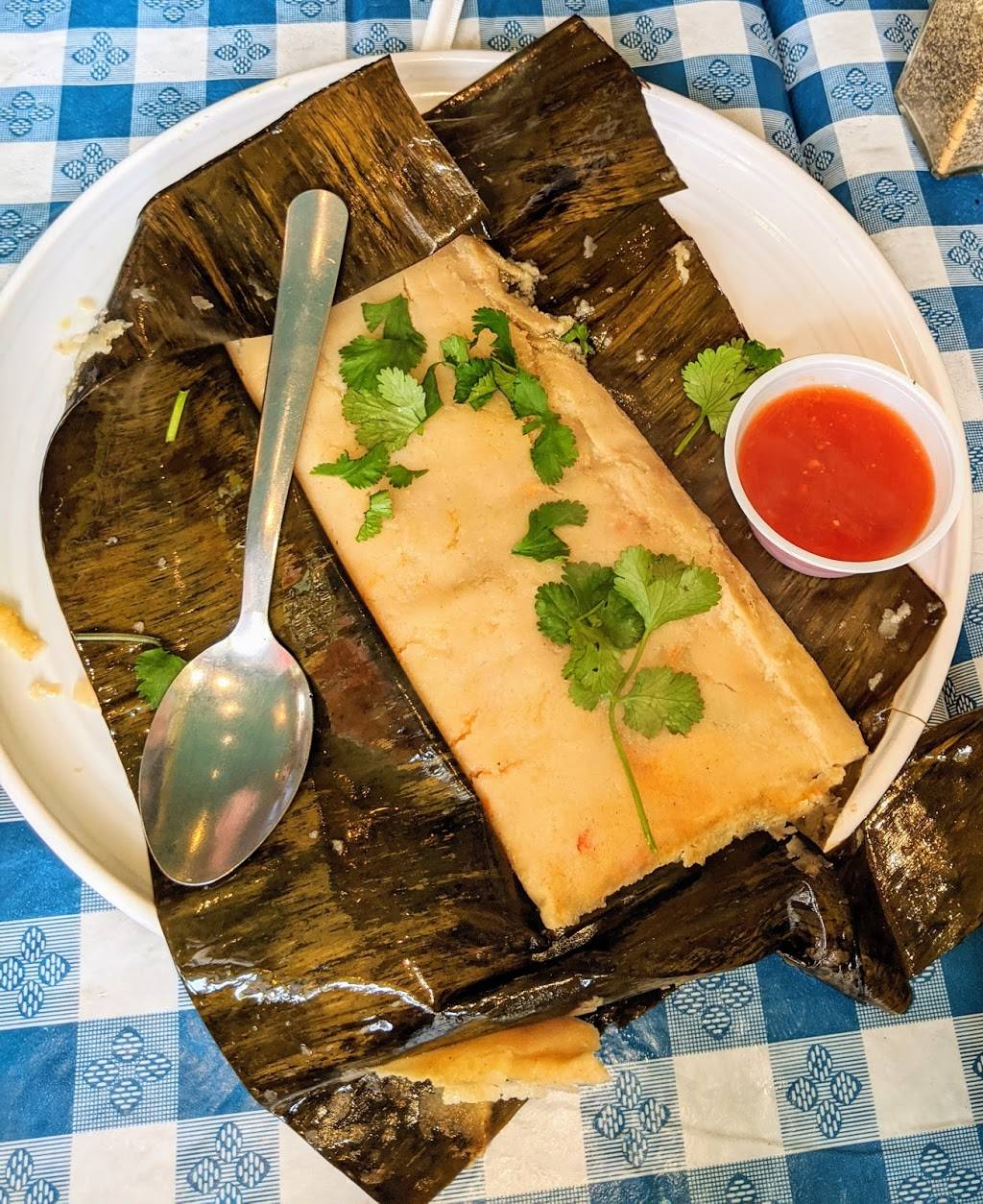 La Macarena Pupuseria & Latin Cafe | restaurant | 8120 Hampson St, New Orleans, LA 70118, USA | 5048625252 OR +1 504-862-5252