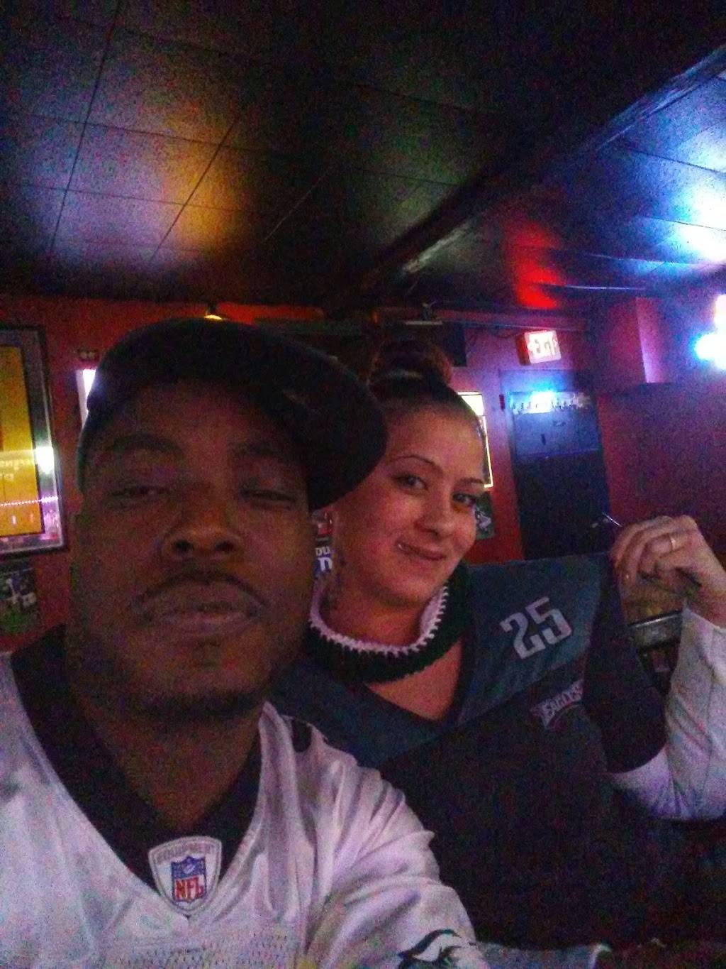 Lumpy Lous Bar & Grill | restaurant | 212 15th St, Allentown, PA 18102, USA | 6104331290 OR +1 610-433-1290