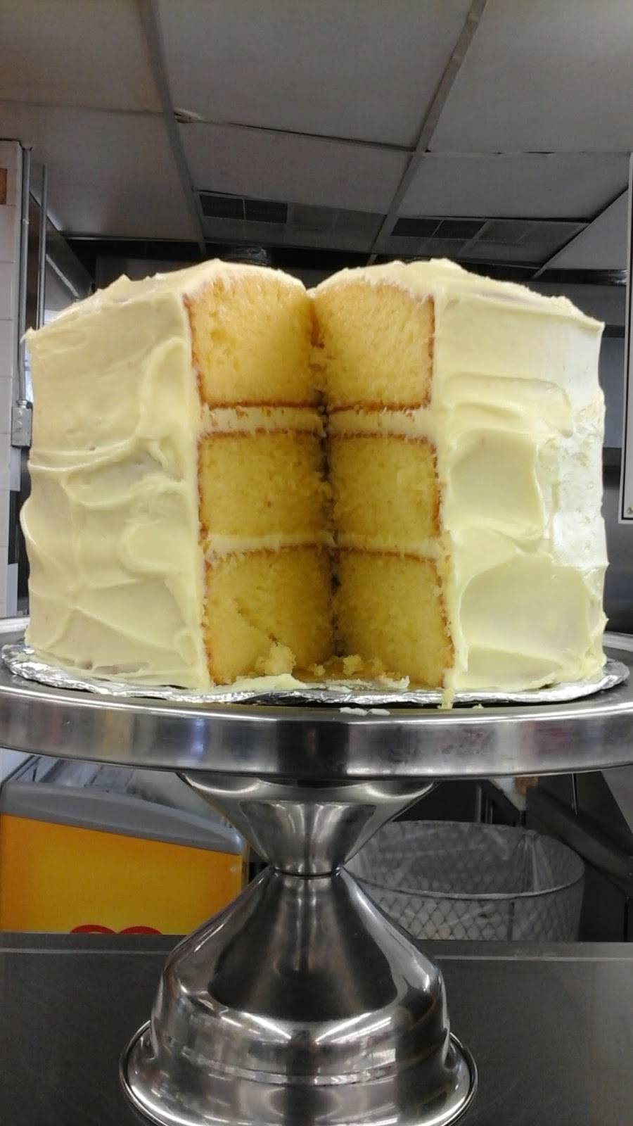 Daniels Soul Food Den | restaurant | 410 W McNichols Rd, Highland Park, MI 48203, USA | 3133772037 OR +1 313-377-2037