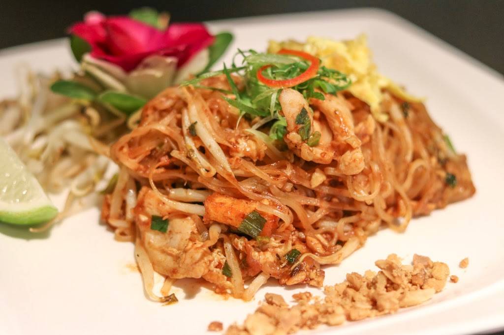 Noi Thai Cuisine | restaurant | Royal Hawaiian Center Building C, Level 3-C308, 2301 Kalakaua Ave, Honolulu, HI 96815, USA | 8086644039 OR +1 808-664-4039