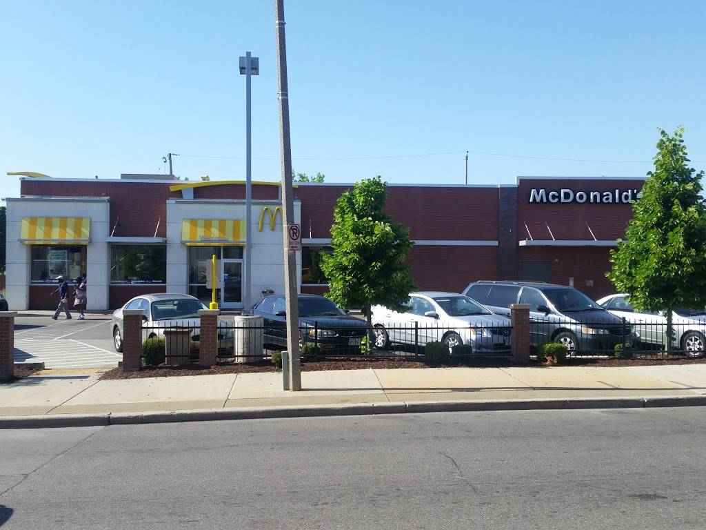 McDonalds | cafe | 5191 N Teutonia Ave, Milwaukee, WI 53209, USA | 4144614940 OR +1 414-461-4940